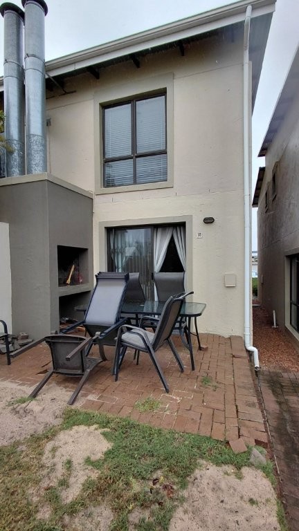 To Let 2 Bedroom Property for Rent in Burgundy Estate Western Cape